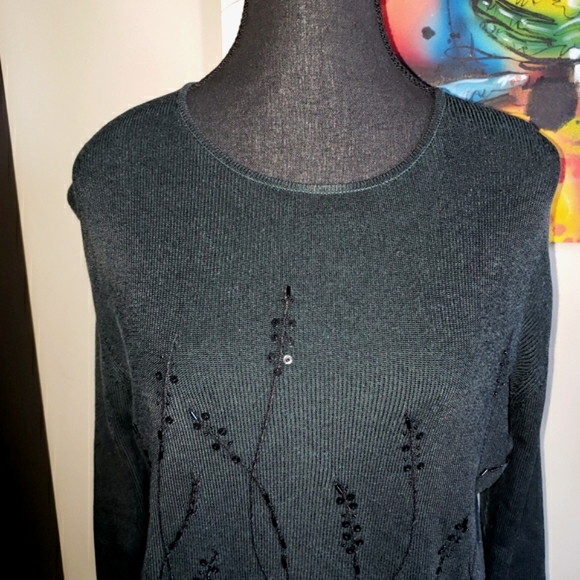 5 For $25✨️Vintage City Trend Medium Black Longsleeve Beaded Embroider Sweater - Picture 2 of 4